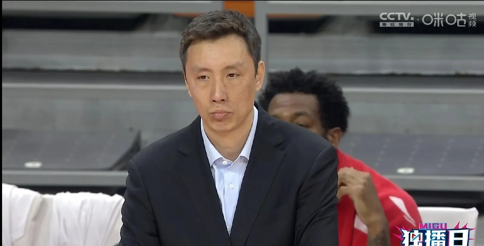 -球队主教练下令严阵以待，备战关键战役