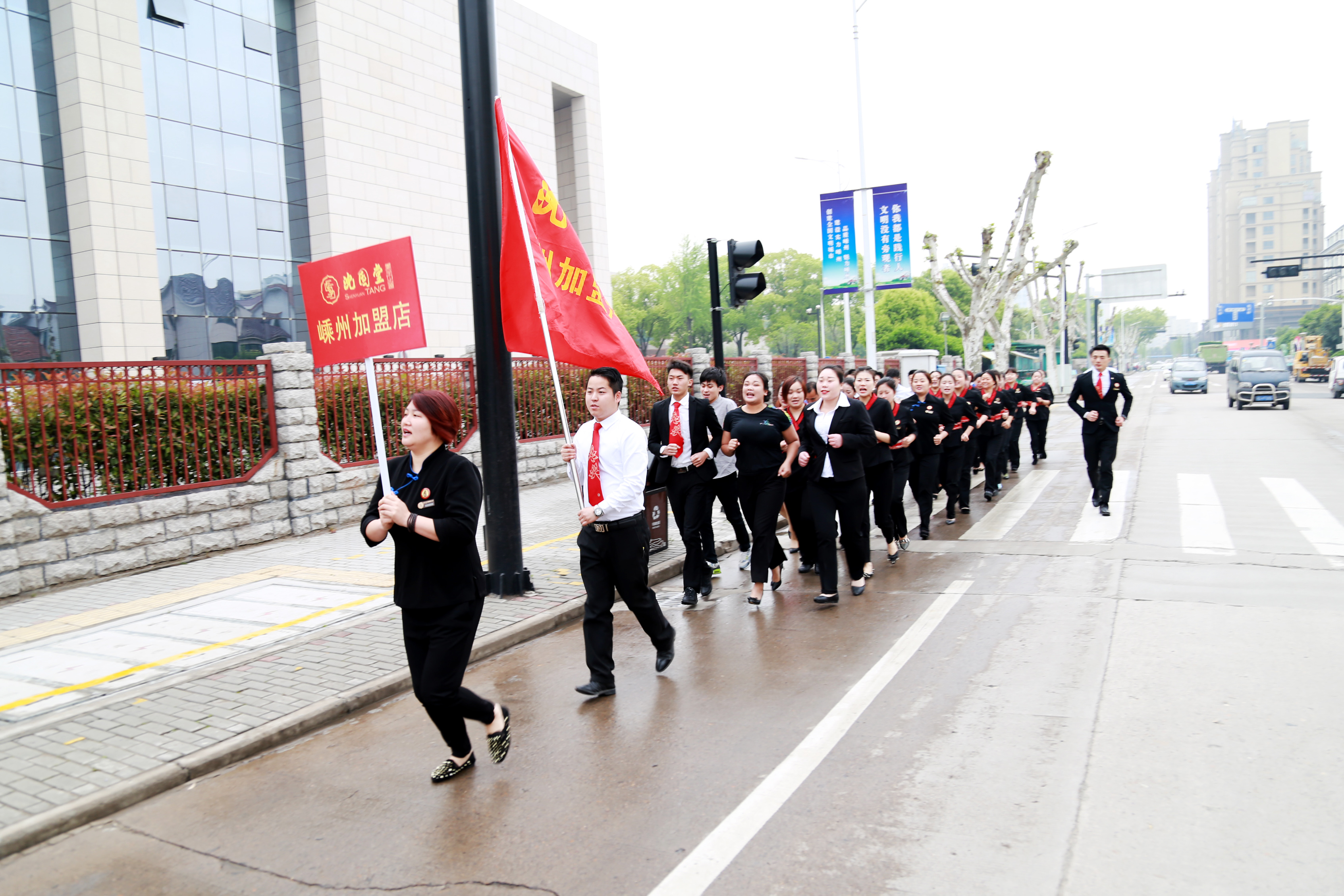 九游娱乐官网服务好-欧洲队整装待发，决心力争金牌！