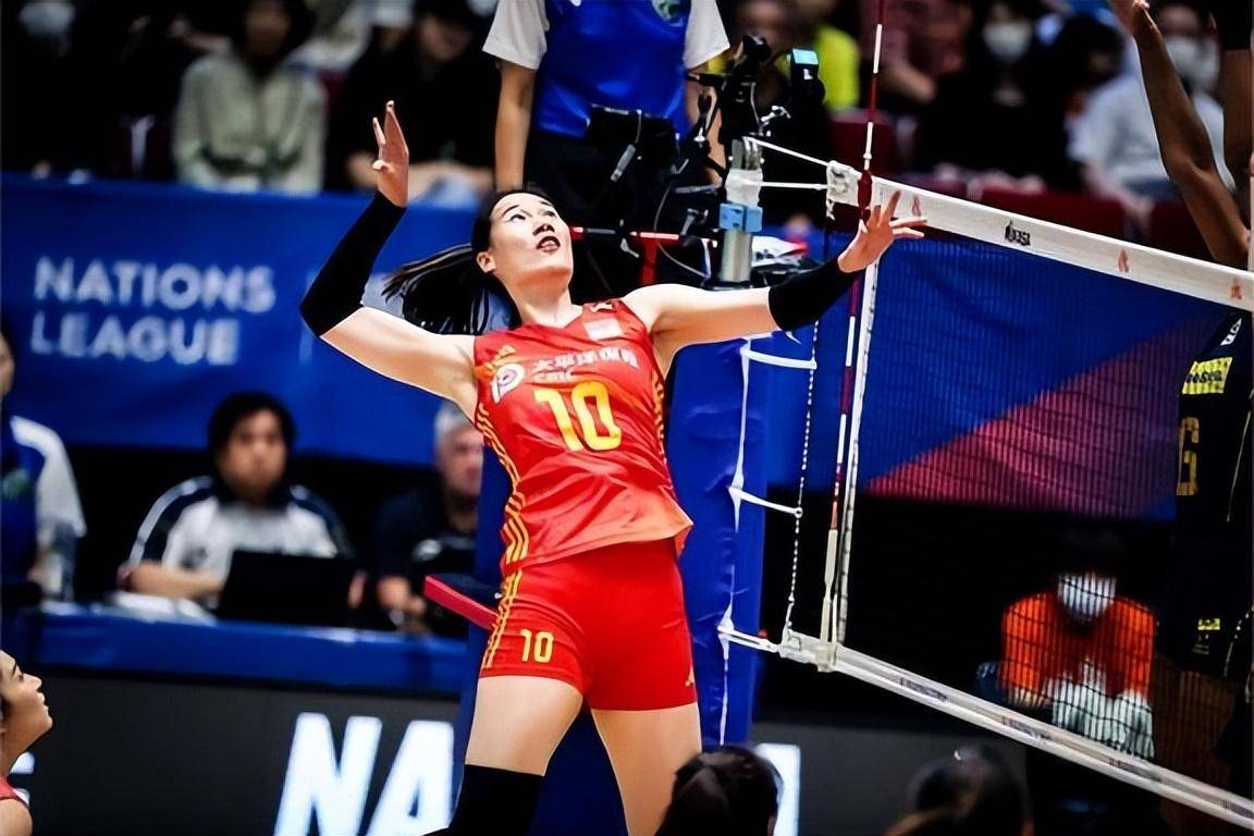 九游娱乐官方-女排赛事硝烟弥漫，选手对抗激烈